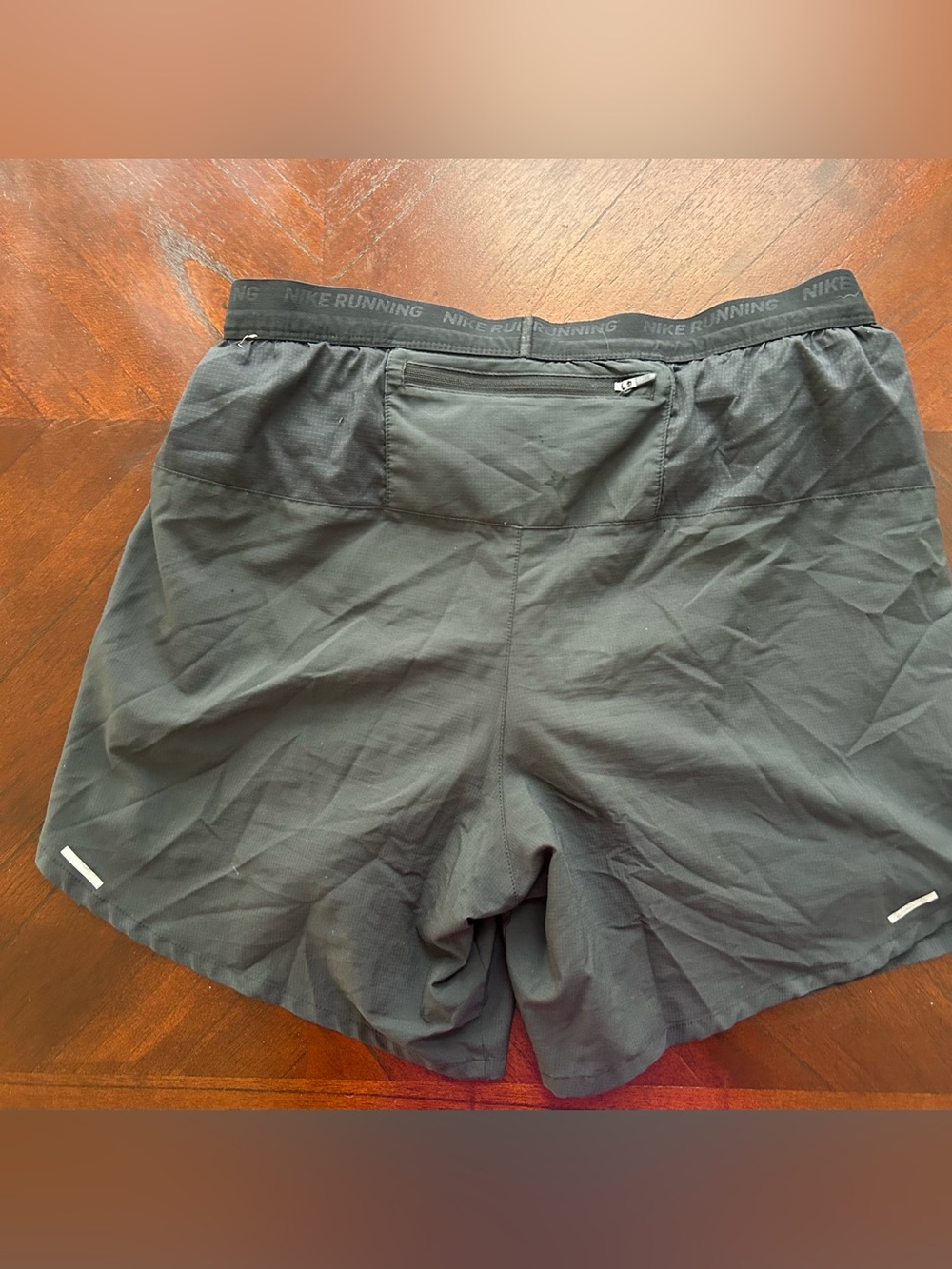 Nike Men's Dark black Athletic Running Shorts with Reflective Swoosh size M - Picture 8 of 8